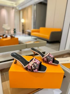 Alternative view of LV Slides & Slippers Canvas-Leather (Brown-Pink-Black) EU34-42 B90202606032233129