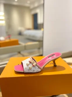 LV Slides & Slippers Canvas-Leather (White-Pink-Beige) EU34-42 B90202606032169129