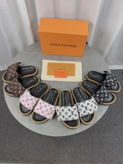 LV Slides & Slippers Canvas-Rubber (Brown-Black-White-Pink) EU35-45 A6020260603220489
