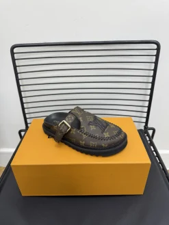 Alternative view of LV Slides & Slippers Coated Canvas (Brown-Black) EU35-40 B50202606032171119