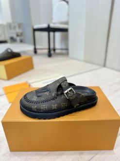 LV Slides & Slippers Coated Canvas (Brown-Black) EU35-40 B60202606032271119