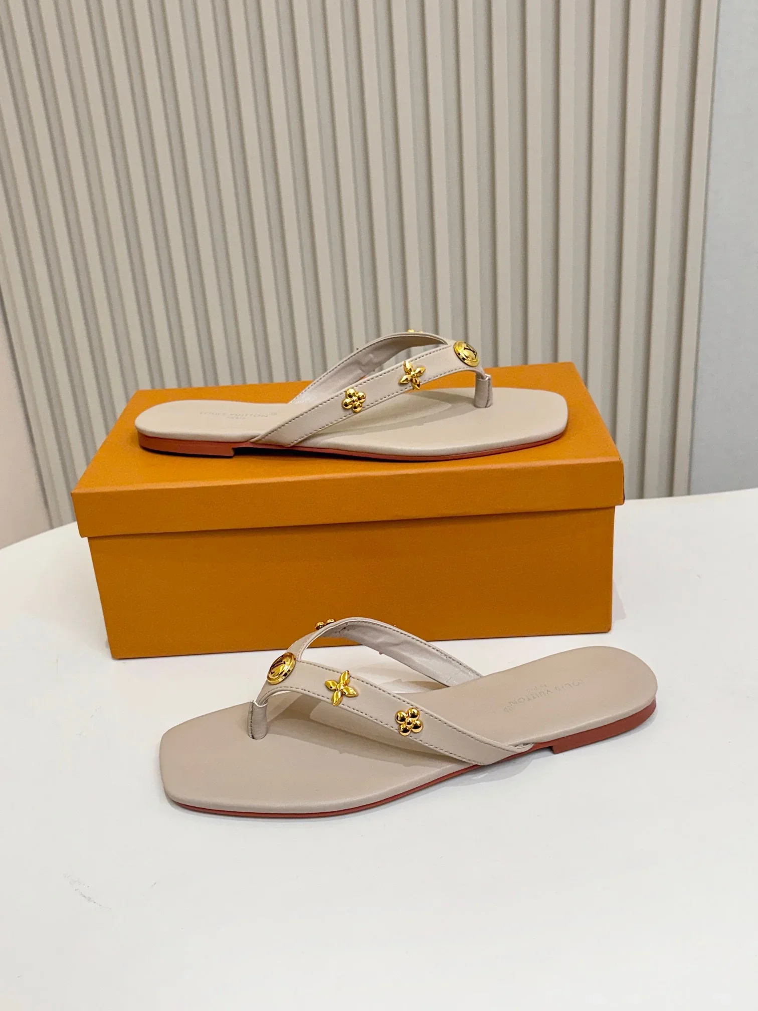 LV Slides & Slippers Leather (Beige-Gold-Red) EU35-43 A6020260603212789 - Image 6