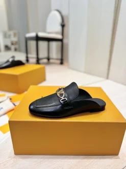 LV Slides & Slippers Leather (Black) EU35-41 B90202606032255129