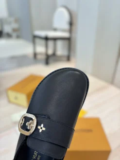 Alternative view of LV Slides & Slippers Leather (Black) EU35-45 B30202606032252109
