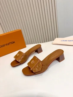 Alternative view of LV Slides & Slippers Leather (Blue-Beige-White-Pink-Brown-Black) A6020260603215189