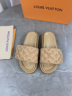 LV Slides & Slippers Rubber (Blue-Black-Pink-Green-Beige-Grey-Light Green) EU35-45 A5520260603217989