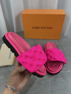 LV Slides & Slippers Rubber (Pink-Black) EU35-45 A5520260603220189