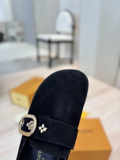 Alternative view of LV Slides & Slippers Suede (Black) EU35-45 B30202606032292109