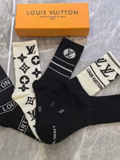 Alternative view of LV Socks D020260602040149