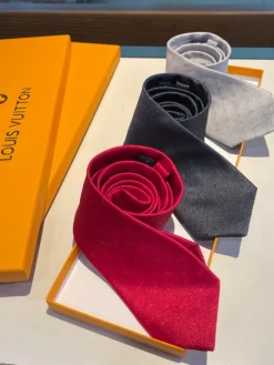 LV Ties E020260602036449