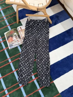 LV Trousers & Shorts Polyester (Black-White) S-M-L C05202606011617129