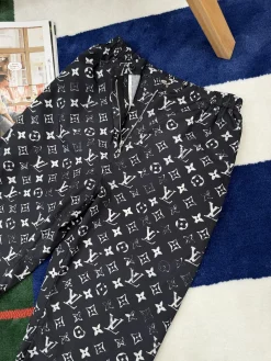 Alternative view of LV Trousers & Shorts Polyester (Black-White) S-M-L C05202606011617129