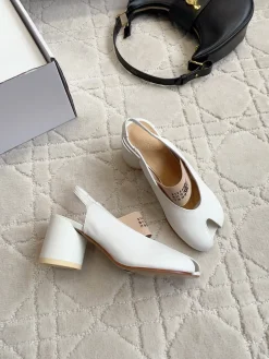 MAISON MARGIELA Pumps & Heels Leather (White-Beige) EU35-39 B60202606032430119