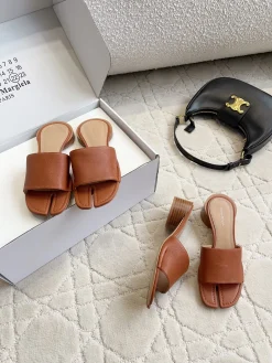 MAISON MARGIELA Sandals & Mules Leather (Brown) EU35-39 B40202606032433109