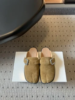 Alternative view of MAISON MARGIELA Slides & Slippers Suede (Brown-Black) EU35-41 B60202606032439119