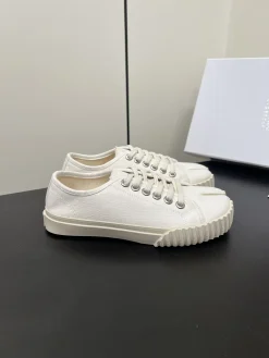 MAISON MARGIELA Sneakers & Trainers Canvas (White) EU35-44 B60202606032443119
