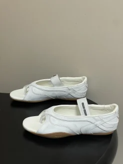 MIU MIU Sandals & Mules Leather (White-Brown) EU35-39 B60202606032496119