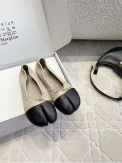 Alternative view of MM6 Flats & Loafers Leather (Beige-Black) EU35-39 B80202606032553129