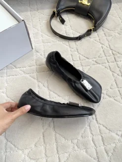 MM6 Flats & Loafers Leather (Black) EU35-39 B60202606032552119