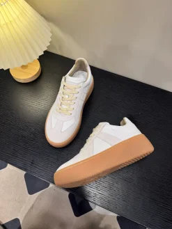 MM6 Sneakers & Trainers Leather-Suede (White-Brown) EU35-40 B50202606032578119