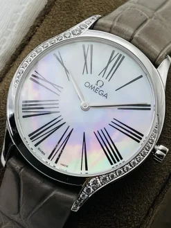 Alternative view of OMEGA De Ville Automatic (White-Motherofpearl Dial) 40mm TW A150202606040472389