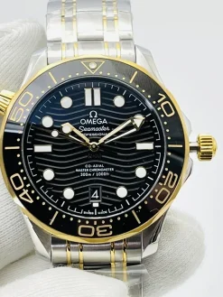 Alternative view of OMEGA Seamaster Automatic 300M (Black Dial) 42mm VS A700202606040599549