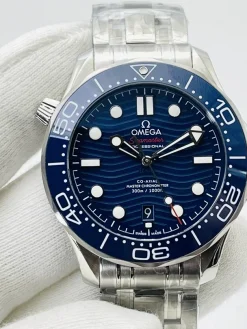 Alternative view of OMEGA Seamaster Automatic 300M (Blue Dial) 42mm VS A650202606040601539