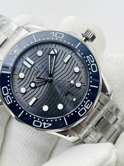 Alternative view of OMEGA Seamaster Automatic 300M (Blue-Grey Dial) 42mm VS A650202606040503539