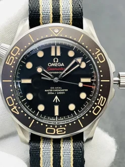 Alternative view of OMEGA Seamaster Automatic (Black Dial) 40mm VS B250202606040600709
