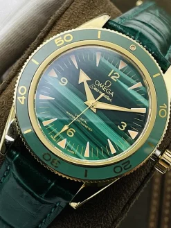 Alternative view of OMEGA Seamaster Automatic (Green Dial) 41mm A450202606040469479
