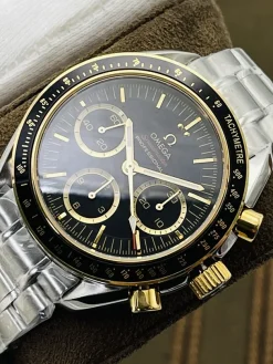 Alternative view of OMEGA Speedmaster Automatic (Black Dial) 40mm A650202606040356539