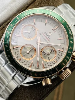 Alternative view of OMEGA Speedmaster Automatic (Silver Dial) 40mm A650202606040465539