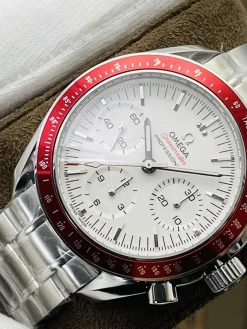 Alternative view of OMEGA Speedmaster Automatic (White Dial) 40mm A600202606040347519