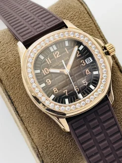 Alternative view of PATEK PHILIPPE Aquanaut Automatic (Brown Dial) 40mm A750202606040178569