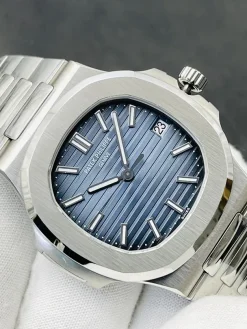 PATEK PHILIPPE Nautilus Automatic 5711 (Blue Dial) 40mm 3K B850202606040513879