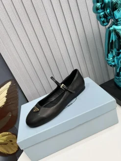 PRADA Flats & Loafers Leather (Black) EU35-39 B60202606032633119