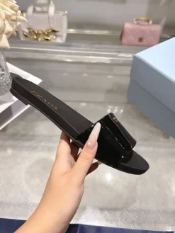 PRADA Slides & Slippers Patent Leather (Black) EU35-39 A8020260603284999