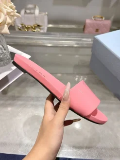 PRADA Slides & Slippers Rubber (Pink-Black) EU35-39 A8020260603285299