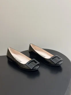 ROGER VIVIER Flats & Loafers Patent Leather (Black) EU35-39 B90202606033021129