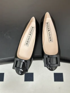 Alternative view of ROGER VIVIER Flats & Loafers Patent Leather (Black) EU35-39 B90202606033021129