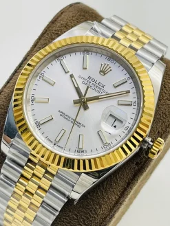 Alternative view of ROLEX Datejust Automatic (Silver Dial) 41mm A900202606040544609