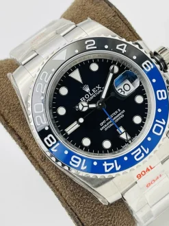 Alternative view of ROLEX GMT Master Automatic 126710 (Black Dial) 40mm B650202606040293819