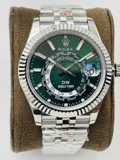 ROLEX GMT Master Automatic (Green Dial) 42mm A600202606040450519