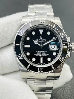 ROLEX Submariner Automatic (Black Dial) 40mm VS B250202606040208709
