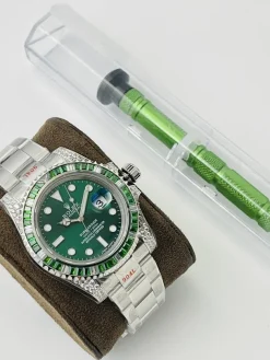 ROLEX Submariner Automatic (Green Dial) 40mm B450202606040227769