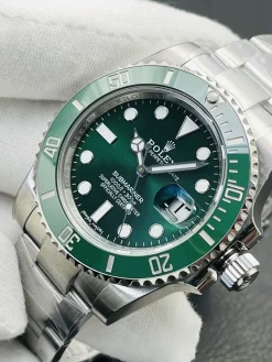 Alternative view of ROLEX Submariner Automatic (Green Dial) 40mm VS B250202606040185709