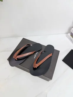 Alternative view of SAINT LAURENT Slides & Slippers Leather (Black-Brown) EU35-42 B40202606033080109