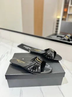 SAINT LAURENT Slides & Slippers Leather (Black-Gold) EU35-42 B40202606033100109
