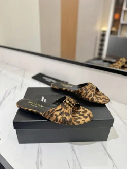Alternative view of SAINT LAURENT Slides & Slippers Suede (Brown-Black) EU35-42 B40202606033084109