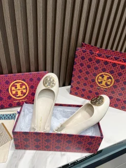 TORY BURCH Flats & Loafers Leather (White-Gold) EU35-43 A8020260603313199